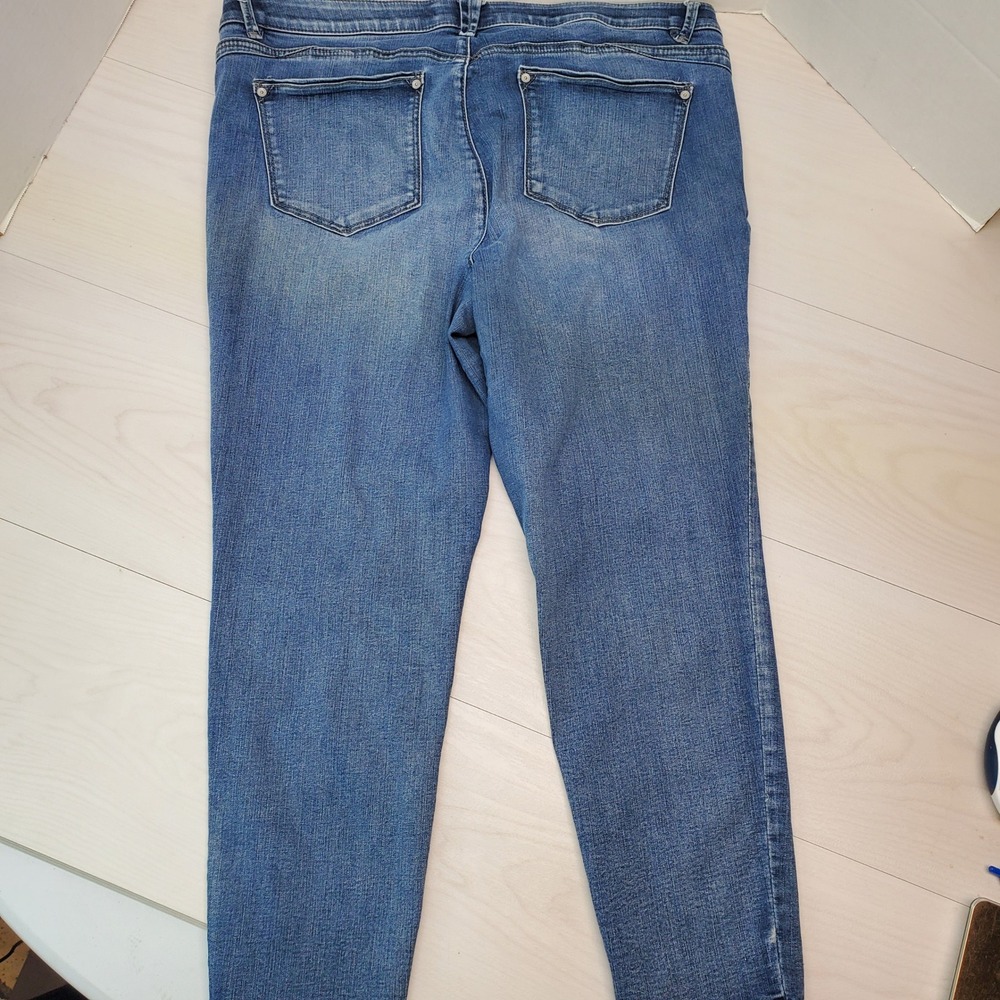 Wit & Wisdom Womens 18P Mid Rise Straight Leg Jeans Blue Wash Stretch Comfort‎ - Picture 11 of 11
